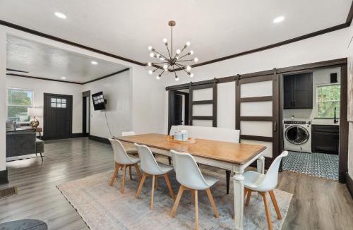 Central Oklahoma City House | 6BR Home 5 mins OCU, Sleeps 16
