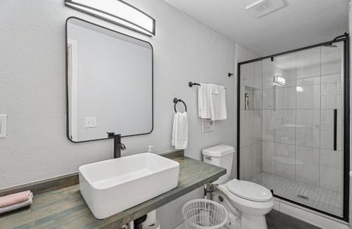 Central Oklahoma City House | 6BR Home 5 mins OCU, Sleeps 14