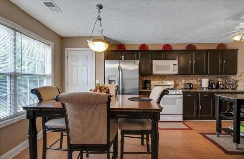 Locust Grove House | 6BR Home Spacious Yard + Grill Peaceful Suburb