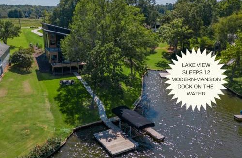 Eatonton House | 6BR Lakefront Private Dock & Bonfire Sleeps 12