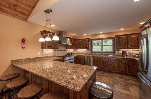 Waterfront Greens House | 6BR Luxury Lakeside Escape w/Indoor Pool/Dock*