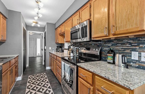 Shawnee House | 6BR|Private Yard|AirHockey LargeGroups Shawnee