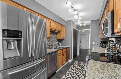 Shawnee House | 6BR|Private Yard|AirHockey LargeGroups Shawnee