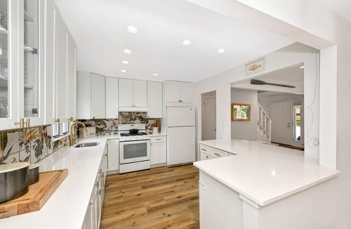 Southold House | 6BR, Saltwater Pool - open! DISCOUNTS avail for Mother’s Dat, MDW and August!