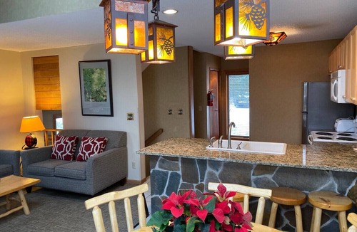 Lutsen House | 6BR | Sleeps 20! | Group Ready Lutsen Getaway!