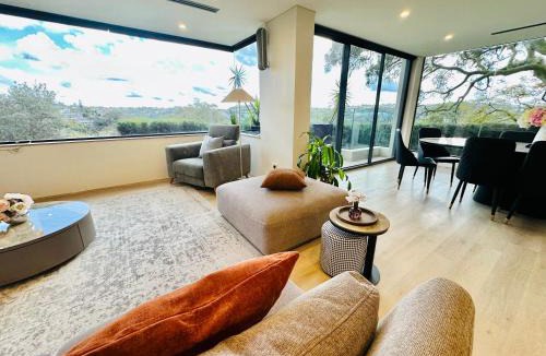 Mosman House | 6BR Stunning Waterview & Private Pool