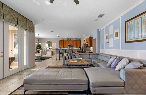 Bellavida House | 6BR Villa Near Disney | Southwest-Facing Pool, Lake Views & Relaxing Setting