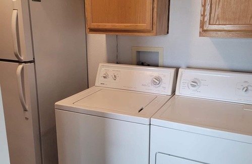 Desert Aire House | 6th Hole Loop in Desert Aire