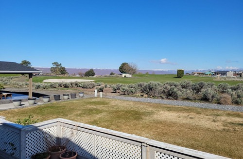 Desert Aire House | 6th Hole Loop in Desert Aire