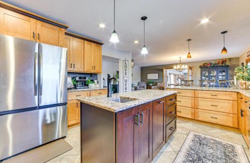 Rapid City House | 7,000 Sq Ft! Private Rapid City Estate w/Pool