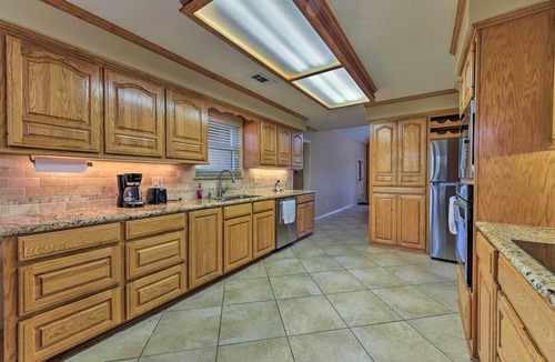 Decker Prairie House | 7 ½ Acre Private Ranch Home w/Pool + Game Loft