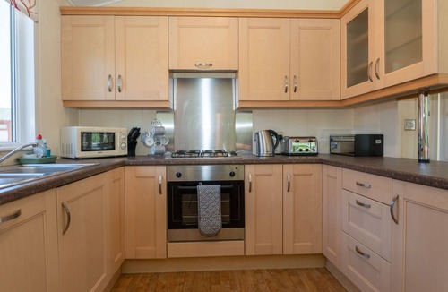 Mullacott Cabin | 7 Atlantic Crescent Lodge - 2 Bed-Sleeps 4-TJS7AC