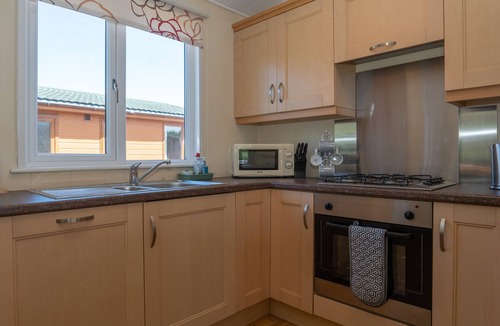 Mullacott Cabin | 7 Atlantic Crescent Lodge - 2 Bed-Sleeps 4-TJS7AC