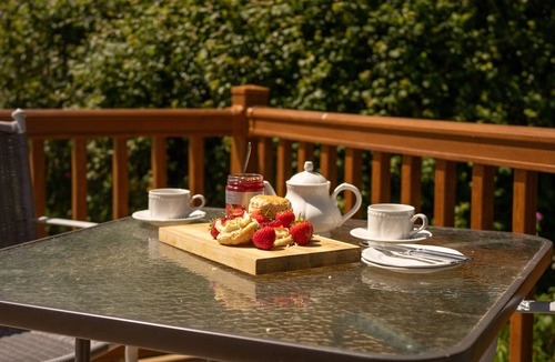 Mullacott Cabin | 7 Atlantic Crescent Lodge - 2 Bed-Sleeps 4-TJS7AC