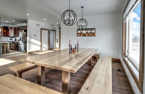 The Blue Mountains Cottage | 7 bdrm Luxury@Tyrolean Village/7 baths/BBQ/HotTub