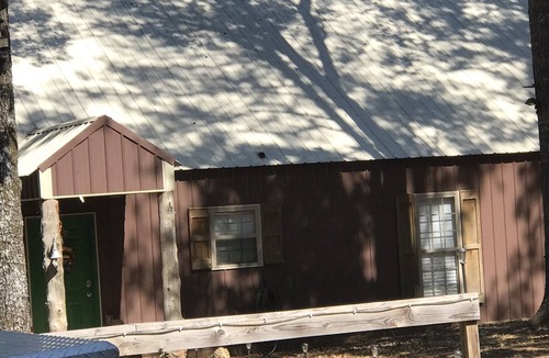 Higden Cabin | 7 Bed 2 Bath walk to the lake