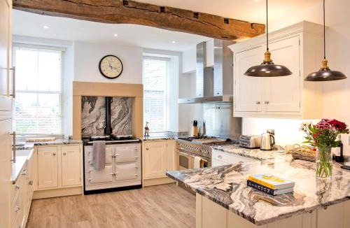 Tideswell House | 7 Bed in Buxton oc-93808