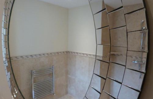 Holywell House | 7 Bed in Caerwys oc-58357