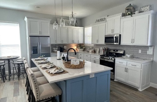 Stephenville House | 7 Bedroom 7.5 Bathroom Stephenville Villa