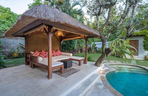 Central Seminyak Villa | 7 BEDROOM/9 BEDS, Last Minute Deal 50%+ OFF! GREAT VALUE, 5 LUXURY