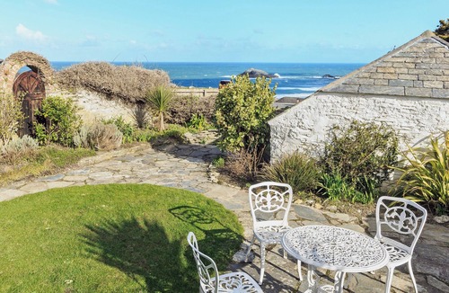 Crantock Cottage | 7 bedroom accommodation in West Pentire