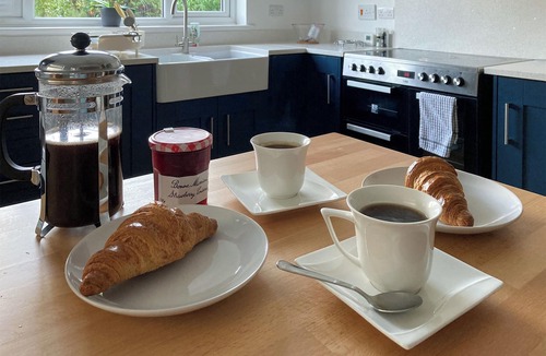 Lowestoft Cottage | 7 bedroom accommodation in Lowestoft