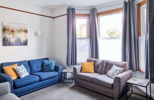 Lowestoft Cottage | 7 bedroom accommodation in Lowestoft