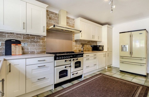Fawkham Cottage | 7 bedroom accommodation in Dartford