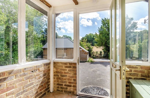 Fawkham Cottage | 7 bedroom accommodation in Dartford