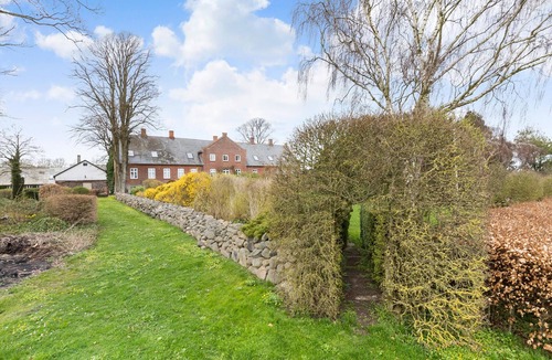 Ronde House | 7 bedroom awesome home in Rønde