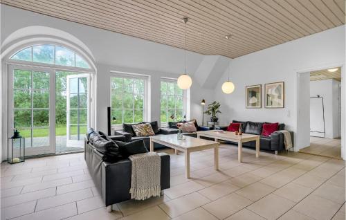 Vedersø Klit House | 7 Bedroom Awesome Home In Ulfborg