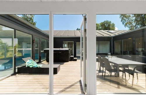 Bønnerup Strand House | 7 bedroom gorgeous home in Glesborg