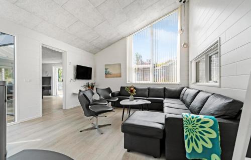 Bønnerup Strand House | 7 Bedroom Gorgeous Home In Glesborg