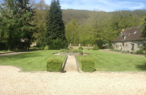 La Foret-Auvray House | 7-bedroom house with large private yard