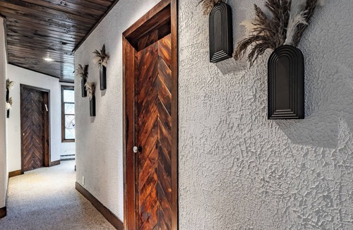 Fleischmanns House | 7-bedroom Mountain Mansion of Belleayre! + POOL, SAUNA, GAME ROOM, AC and MORE