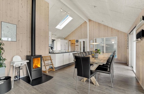 Nørre Lyngvig House | 7 bedroom nice home in Hvide Sande