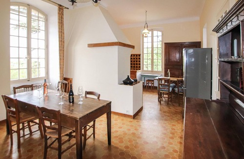 Apt House | 7 bedroom nice home in Apt