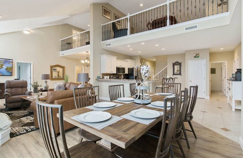 Camdenton Condo | 7 Bedroom Penthouse! - Pool Table & 2 Pools!