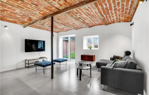 Varde Apartment | 7 Bedroom Stunning Apartment In Varde