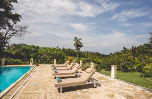 Suraberata Villa | 7 bedroom Villa Belanda Balian- 11 bedrooms available with villa next door