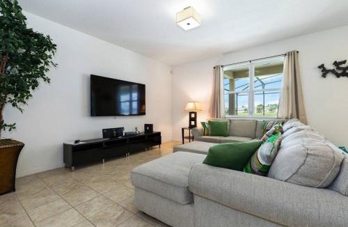 Crystal Cove House | 7 Bedrooms 4.5 Bathorroms Crystal Cove 4731 BD