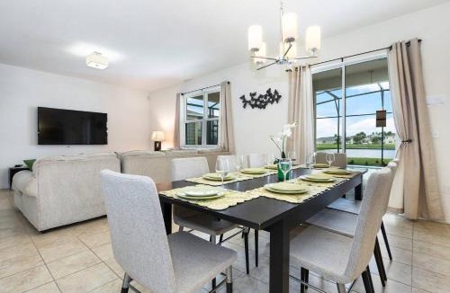 Crystal Cove House | 7 Bedrooms 4.5 Bathorroms Crystal Cove 4731 BD