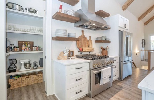 Eatonton House | 7 Bedrooms King Suites Heated Pool Dock Kayaks