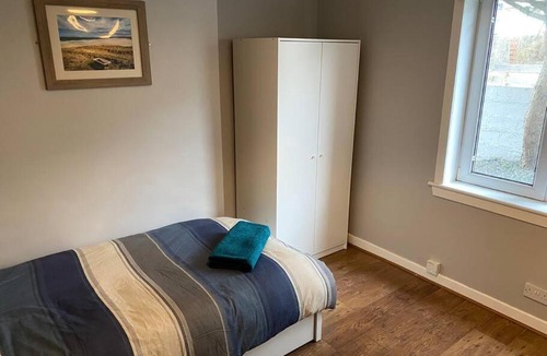 Stornoway House | 7 BR for 10 people in town