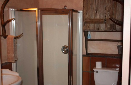 Tarpley House | 7 Canyons Ranch Lodge Suite 1 Home