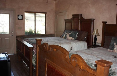 Tarpley House | 7 Canyons Ranch Lodge Suite 7 Home