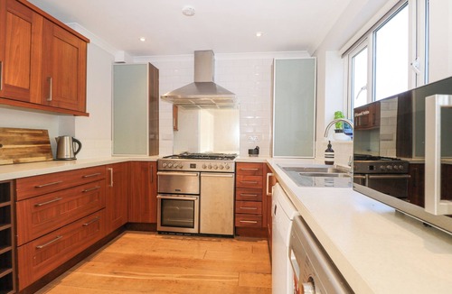 Arundel Cottage | 7 Daltons Place