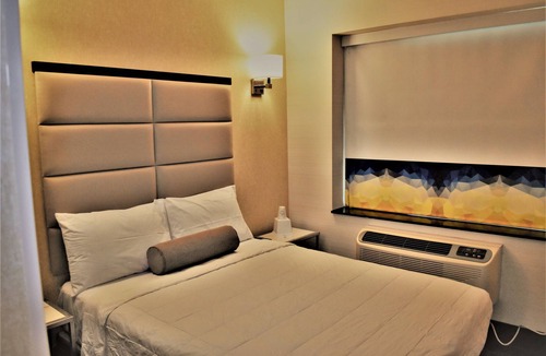 Castle Hill Hotel | 7 Days Hotel Bronx