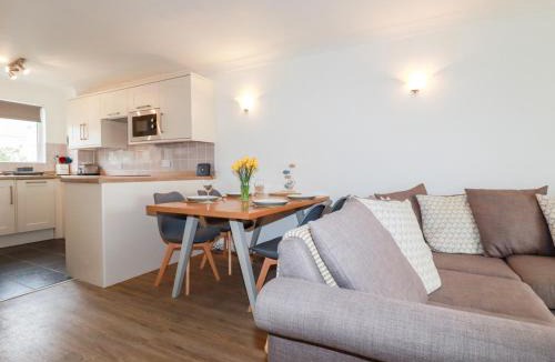Mawgan Porth Apartment | 7 Europa Court