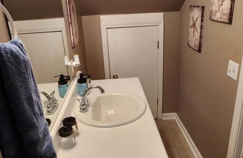 Guntersville Ski Chalet | 7. gorgeous creekfront lodge